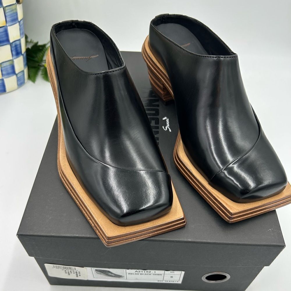 Women’s Sunni Sunni stacked heel mule size 6, made in Portugal